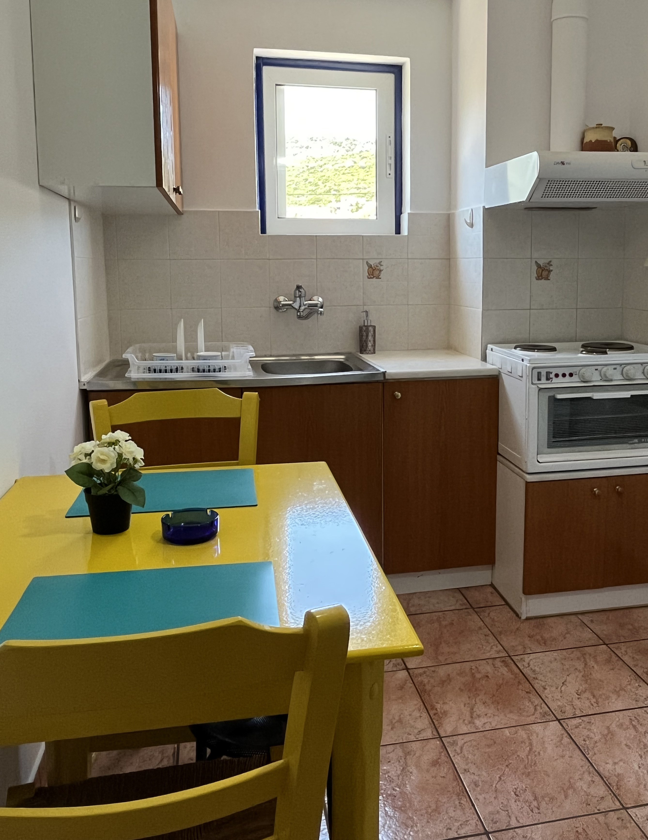 summerBreezeKitchen